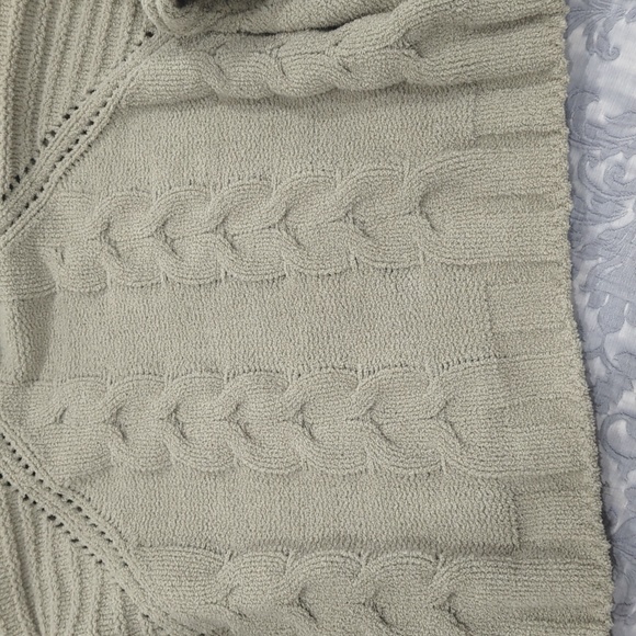 Loose Turtleneck Sweater - Sage Green - Size X Small - Moon & Madison - Picture 5 of 6